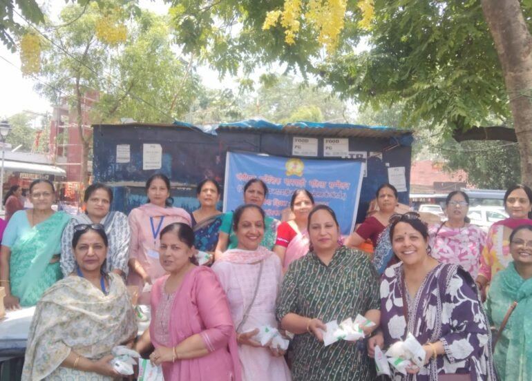 पुण्यदायी एकादशी के अवसर पर 2000 मीठी लस्सी की छबील सेवा की