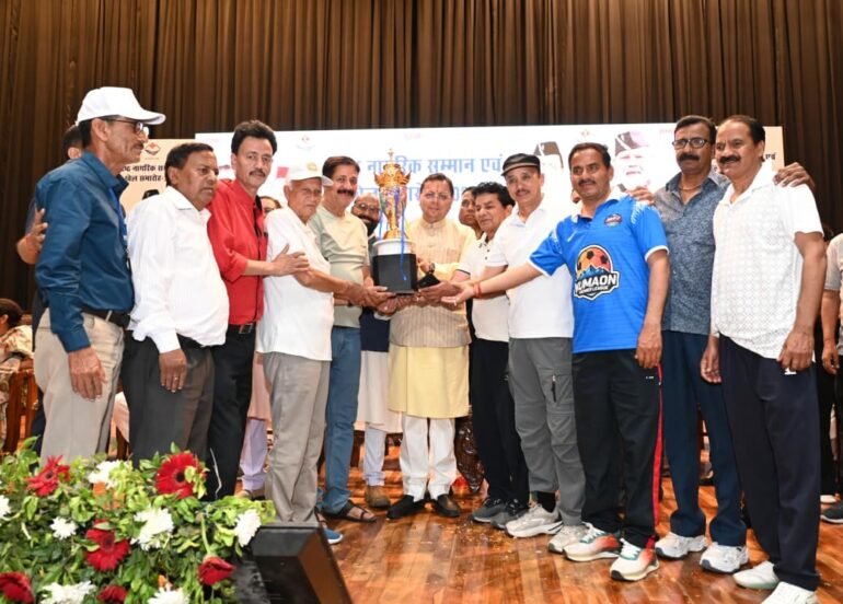 वरिष्ठ नागरिकों के सम्मान में सरकार प्रतिबद्ध : मुख्यमंत्री