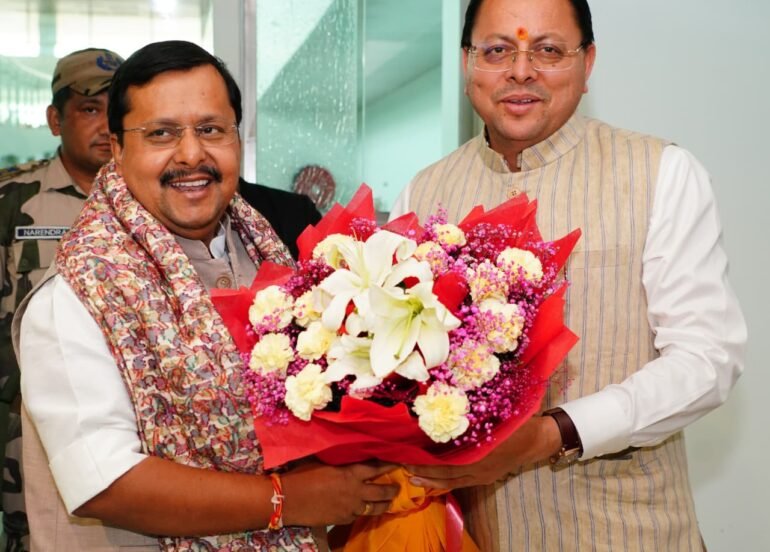 सीएम धामी और प्रदेश अध्यक्ष भट्ट के नेतृत्व में भाजपा राष्ट्रीय अध्यक्ष नितिन नवीन का भव्य स्वागत