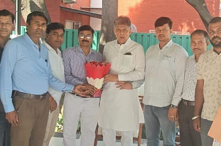 जीएमसीएच-32 के आउटसोर्स ग्रुप-सी व डी कर्मचारियों की मांगों पर सांसद मनीष तिवारी के सकारात्मक आश्वासन पर आभार