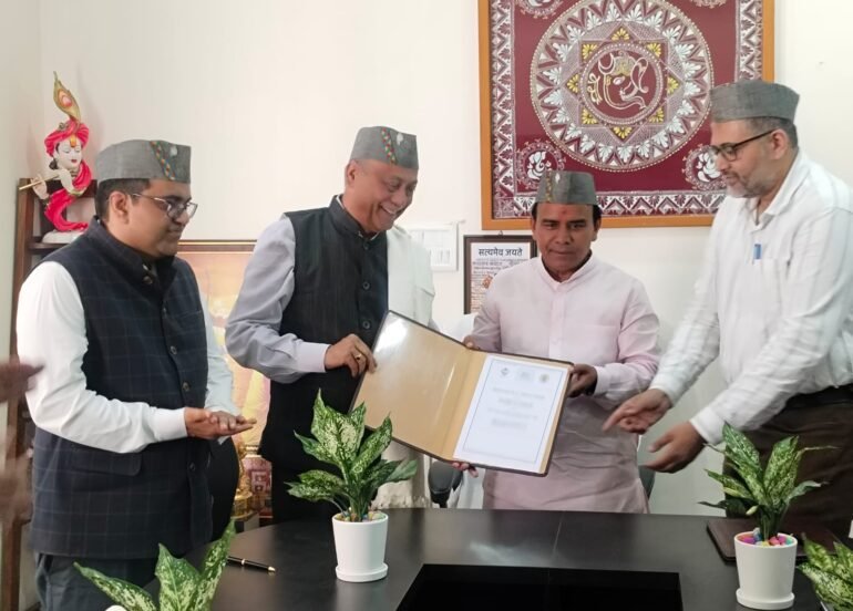 सूबे में स्थापित होगा त्रिभुवन सहकारी विश्वविद्यालय का प्रोजेक्ट मैनेजमेंट यूनिट: डॉ धन सिंह रावत