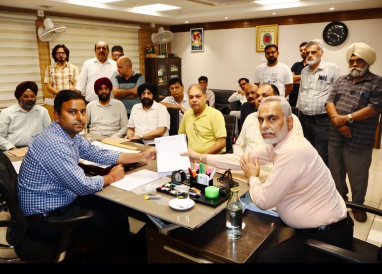 सेक्टर मार्केटों में नए वेंडर साइट्स बनाने का चंडीगढ़ व्यापार मंडल ने किया कड़ा विरोध