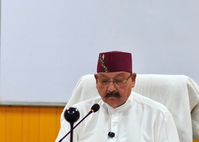 उत्तराखंड में वन भूमि हस्तांतरण से लंबित 1,141 सड़क मामलों पर सख्त हुए सतपाल महाराज, जल्द निस्तारण के निर्देश