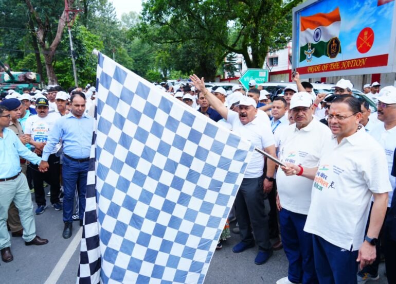 मुख्यमंत्री ने ‘रन फॉर कारगिल हीरोज’ मैराथॉन को दिखायी हरी झंडी