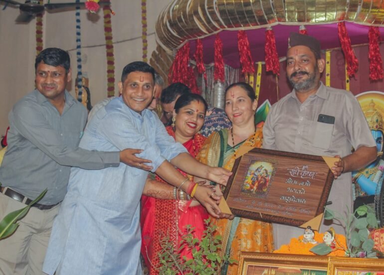श्रीमद्भागवत कथा के तीसरे दिन गूंजा ‘गोविंद मेरो है, गोपाल मेरो है’ का जयघोष, भावविभोर हुए श्रद्धालु