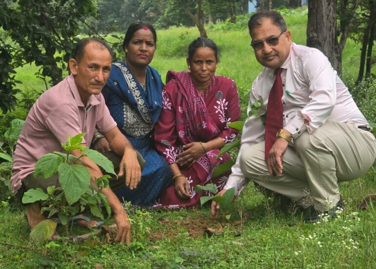 बैक्सिल गढ़वाल विश्वविद्यालय कुसरैला में धूमधाम से मनाया गया स्वतंत्रता दिवस।