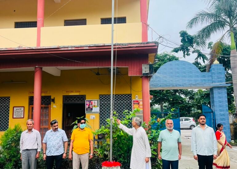 पुष्पा बडेरा सरस्वती विद्या मंदिर ढालवाला में धूमधाम से मनाया गया स्वतंत्रता दिवस।