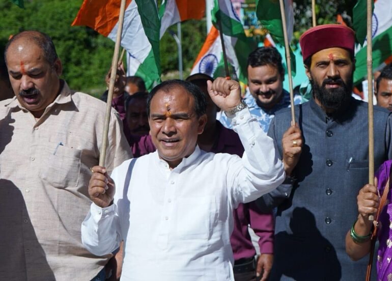 ‘हर घर तिरंगा’ यात्रा में युवाओं ने दिखाया जोश, लगे देशभक्ति के नारे