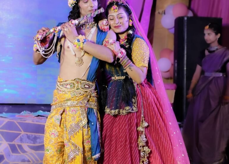 उत्तराखंड भ्रातृ संगठन ने भव्य लाइट एंड साउंड शो के साथ मनाई श्रीकृष्ण जन्माष्टमी।